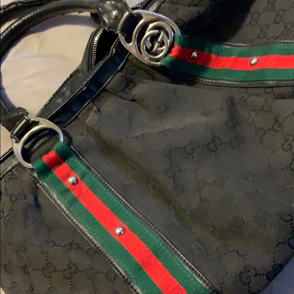 Nice hand bag!